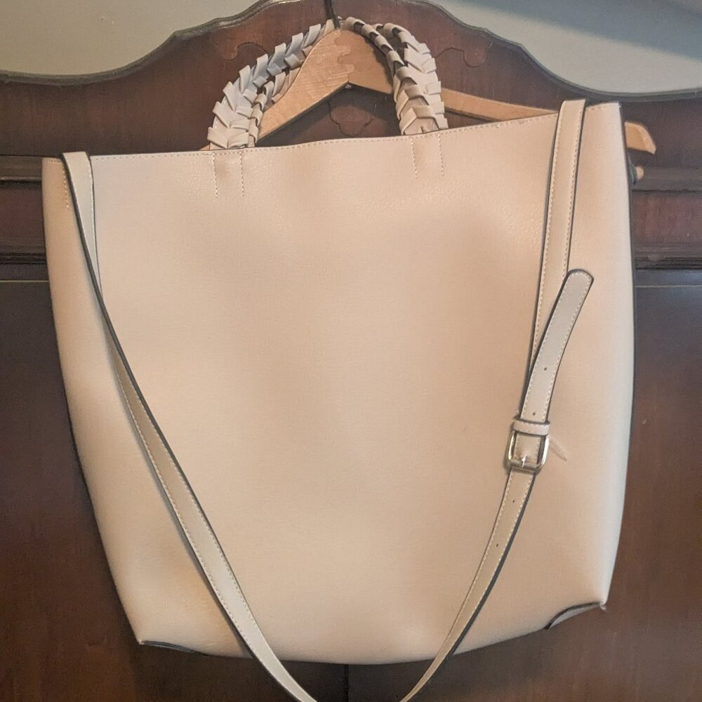 Jules Kae Women's Tote bag